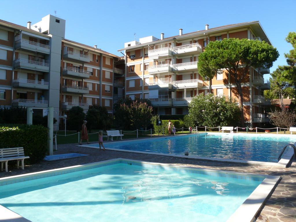 Residence Gardenia Lignano Sabbiadoro Kültér fotó