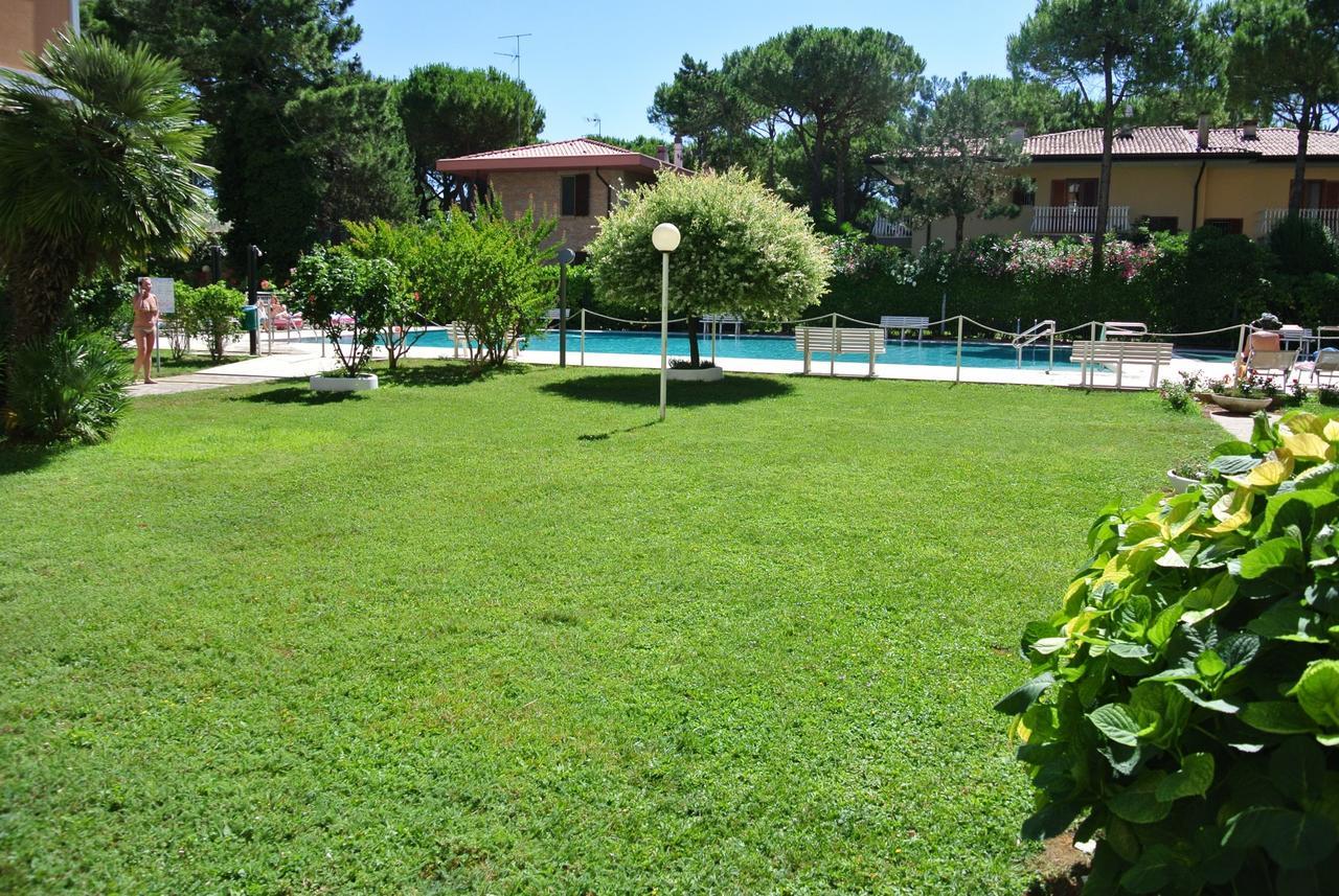 Residence Gardenia Lignano Sabbiadoro Kültér fotó